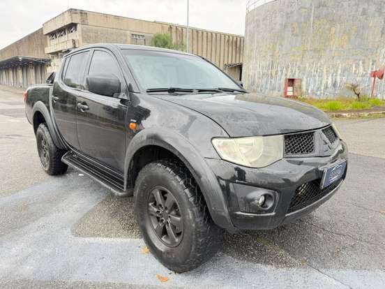 MITSUBISHI-L200 TRITON-2011