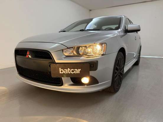 MITSUBISHI-LANCER-2015