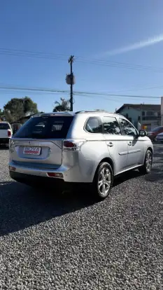 MITSUBISHI-OUTLANDER-2.0 16V GASOLINA 4P AUTOMÁTICO MITSUBISHI-OUTLANDER-2013