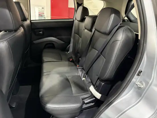 MITSUBISHI-OUTLANDER-2.0 16V GASOLINA 4P AUTOMÁTICO MITSUBISHI-OUTLANDER-2013