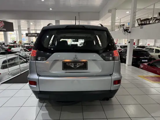 MITSUBISHI-OUTLANDER-2.0 16V GASOLINA 4P AUTOMÁTICO MITSUBISHI-OUTLANDER-2013