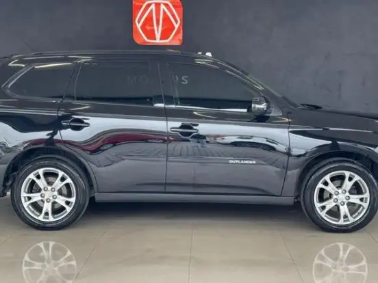 MITSUBISHI-OUTLANDER-2.0 16V GASOLINA 4P AUTOMÁTICO MITSUBISHI-OUTLANDER-2014