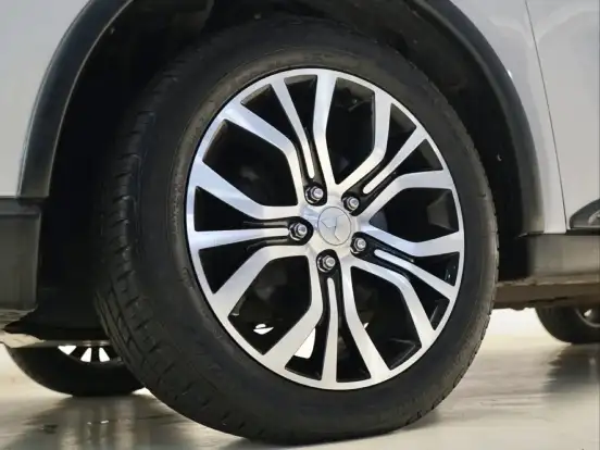 MITSUBISHI-OUTLANDER-2015