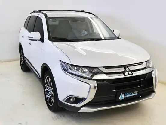 MITSUBISHI-OUTLANDER-2.2 4X4 16V DIESEL 4P AUTOMÁTICO MITSUBISHI-OUTLANDER-2015