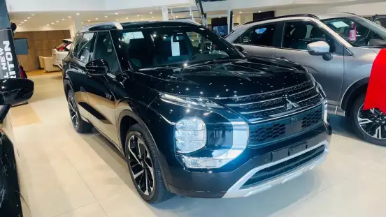 MITSUBISHI-OUTLANDER-2025