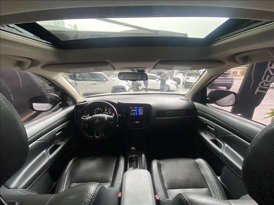 MITSUBISHI-OUTLANDER-2015