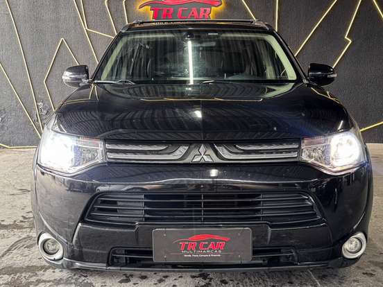 MITSUBISHI-OUTLANDER-2014