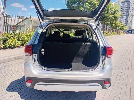 MITSUBISHI-OUTLANDER-2.0 MIVEC GASOLINA HPE AUTOMÁTICO MITSUBISHI-OUTLANDER-2019