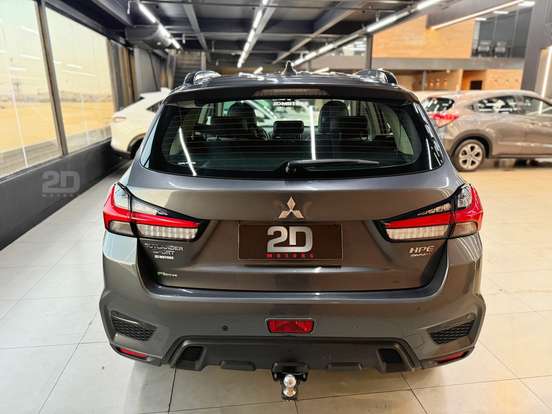 MITSUBISHI-OUTLANDER-2.0 MIVEC GASOLINA HPE AUTOMÁTICO MITSUBISHI-OUTLANDER-2020