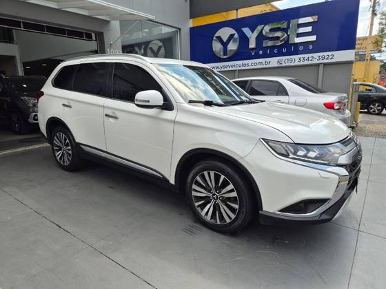 MITSUBISHI OUTLANDER 2.2 MIVEC DI-D DIESEL HPE-S AWD AUTOMÁTICO