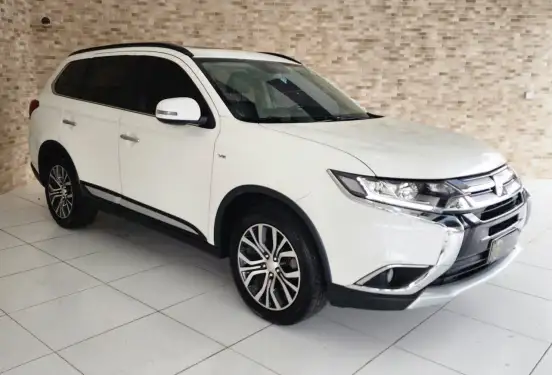 MITSUBISHI-OUTLANDER-3.0 GT 4X4 V6 24V GASOLINA 4P AUTOMÁTICO MITSUBISHI-OUTLANDER-2015