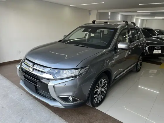 MITSUBISHI OUTLANDER 3.0 GT 4X4 V6 24V GASOLINA 4P AUTOMÁTICO