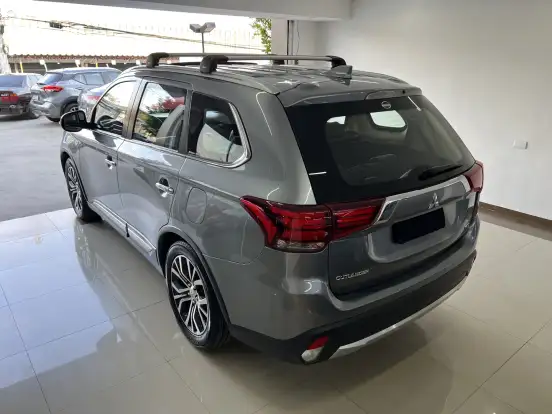 MITSUBISHI-OUTLANDER-3.0 GT 4X4 V6 24V GASOLINA 4P AUTOMÁTICO MITSUBISHI-OUTLANDER-2016