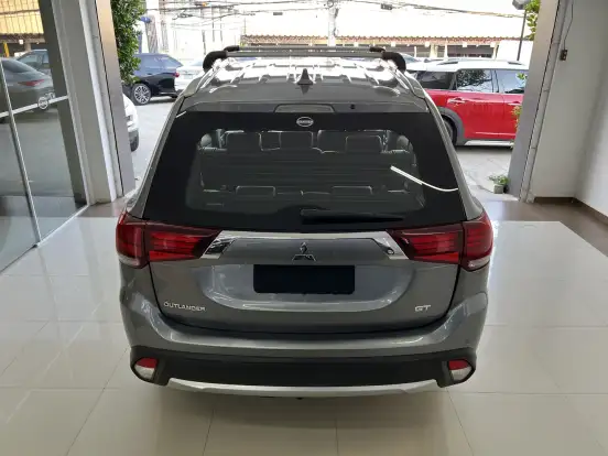 MITSUBISHI-OUTLANDER-3.0 GT 4X4 V6 24V GASOLINA 4P AUTOMÁTICO MITSUBISHI-OUTLANDER-2016