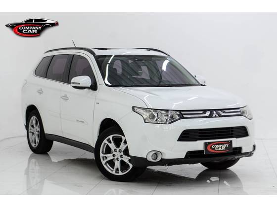 MITSUBISHI OUTLANDER 3.0 GT 4X4 V6 24V GASOLINA 4P AUTOMÁTICO