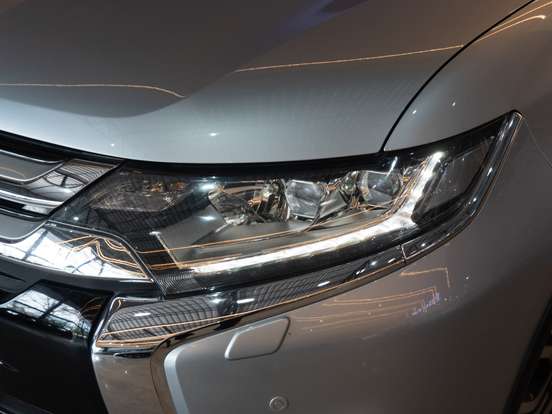 MITSUBISHI-OUTLANDER-3.0 GT 4X4 V6 24V GASOLINA 4P AUTOMÁTICO MITSUBISHI-OUTLANDER-2016