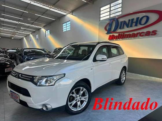 MITSUBISHI OUTLANDER 3.0 GT 4X4 V6 24V GASOLINA 4P AUTOMÁTICO