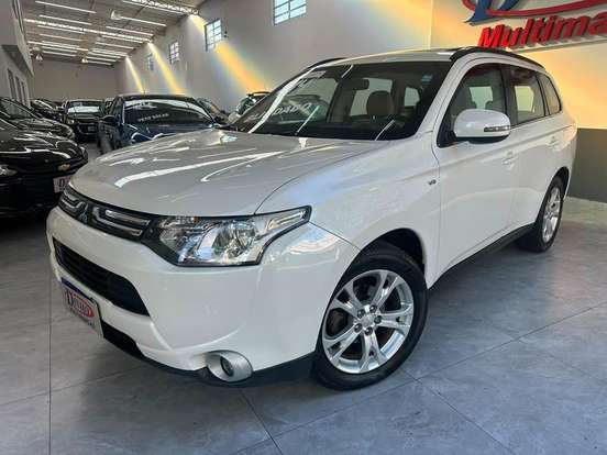 MITSUBISHI-OUTLANDER-3.0 GT 4X4 V6 24V GASOLINA 4P AUTOMÁTICO MITSUBISHI-OUTLANDER-2013