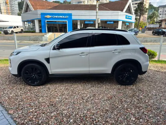MITSUBISHI-OUTLANDER SPORT-2.0 MIVEC FLEX HPE AWD AUTOMÁTICO MITSUBISHI-OUTLANDER SPORT-2021