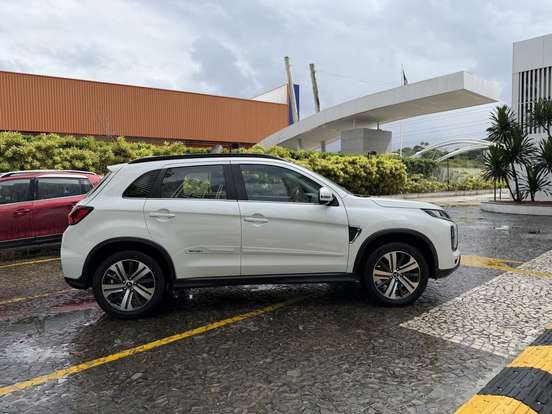 MITSUBISHI-OUTLANDER SPORT-2.0 MIVEC FLEX HPE AUTOMÁTICO MITSUBISHI-OUTLANDER SPORT-2021