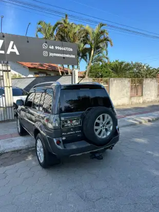 MITSUBISHI-PAJERO-2012