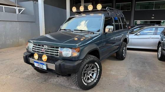 MITSUBISHI PAJERO 2.8 GLX 4X4 DIESEL 4P MANUAL