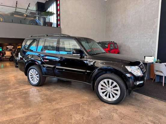 MITSUBISHI-PAJERO-3.2 HPE 4X4 7 LUGARES 16V TURBO INTERCOOLER DIESEL 4P AUTOMÁTICO MITSUBISHI-PAJERO-2017