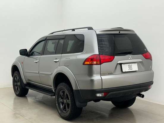 MITSUBISHI-PAJERO DAKAR-2013
