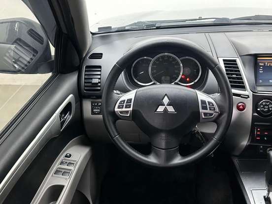 MITSUBISHI-PAJERO DAKAR-2013