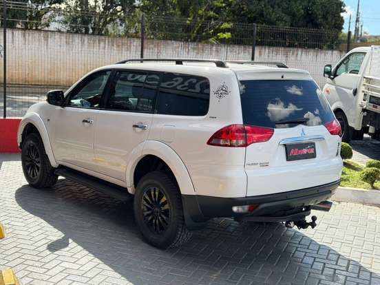 MITSUBISHI-PAJERO DAKAR-3.2 HPE 4X4 7 LUGARES 16V TURBO INTERCOOLER DIESEL 4P AUTOMÁTICO MITSUBISHI-PAJERO DAKAR-2014