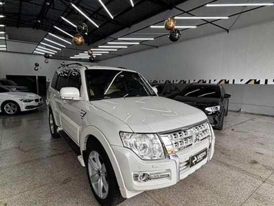 MITSUBISHI-PAJERO FULL-3.2 HPE 4X4 16V TURBO INTERCOOLER DIESEL 4P AUTOMÁTICO MITSUBISHI-PAJERO FULL-2014
