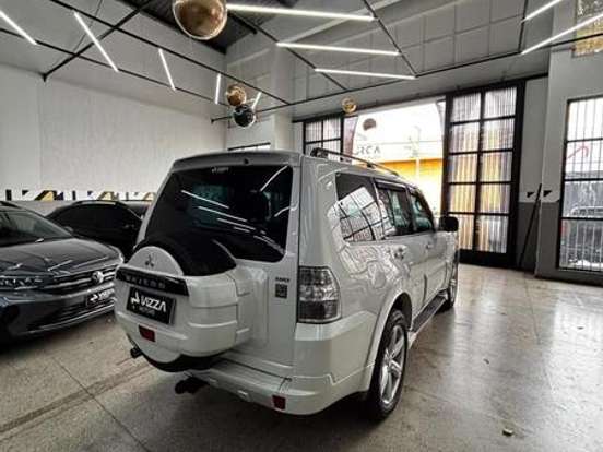 MITSUBISHI-PAJERO FULL-3.2 HPE 4X4 16V TURBO INTERCOOLER DIESEL 4P AUTOMÁTICO MITSUBISHI-PAJERO FULL-2014