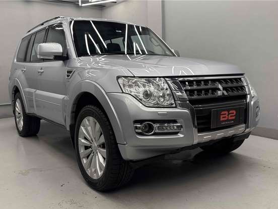 MITSUBISHI-PAJERO FULL-3.8 HPE 4X4 V6 24V GASOLINA 4P AUTOMÁTICO MITSUBISHI-PAJERO FULL-2016