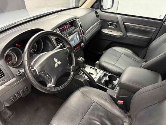 MITSUBISHI-PAJERO FULL-3.8 HPE 4X4 V6 24V GASOLINA 4P AUTOMÁTICO MITSUBISHI-PAJERO FULL-2016