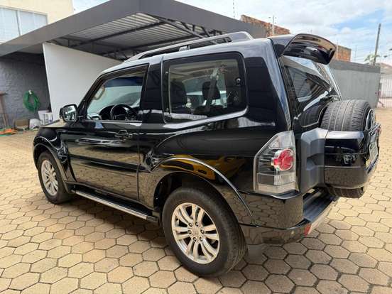 MITSUBISHI-PAJERO FULL-3.8 HPE 4X4 V6 24V GASOLINA 4P AUTOMÁTICO MITSUBISHI-PAJERO FULL-2011