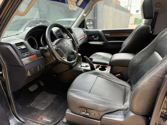 MITSUBISHI-PAJERO FULL-3.8 HPE 4X4 V6 24V GASOLINA 4P AUTOMÁTICO MITSUBISHI-PAJERO FULL-2011