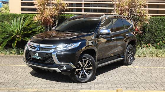 MITSUBISHI PAJERO SPORT 2.4 16V MIVEC TURBO DIESEL HPE AWD AUTOMÁTICO