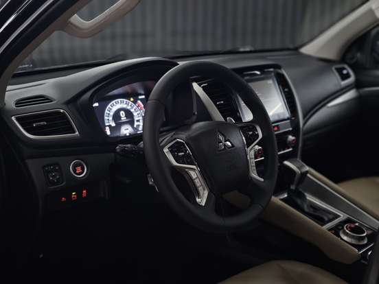 MITSUBISHI-PAJERO SPORT-2021
