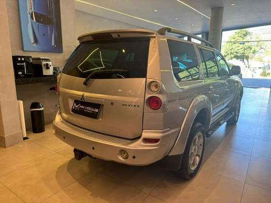 MITSUBISHI-PAJERO SPORT-2010