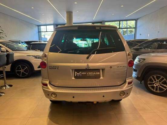 MITSUBISHI-PAJERO SPORT-2010