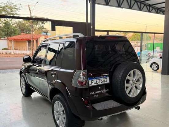 MITSUBISHI-PAJERO TR4-2.0 4X2 16V 140CV FLEX 4P AUTOMÁTICO MITSUBISHI-PAJERO TR4-2012