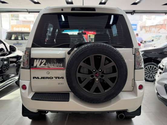 MITSUBISHI-PAJERO TR4-2014
