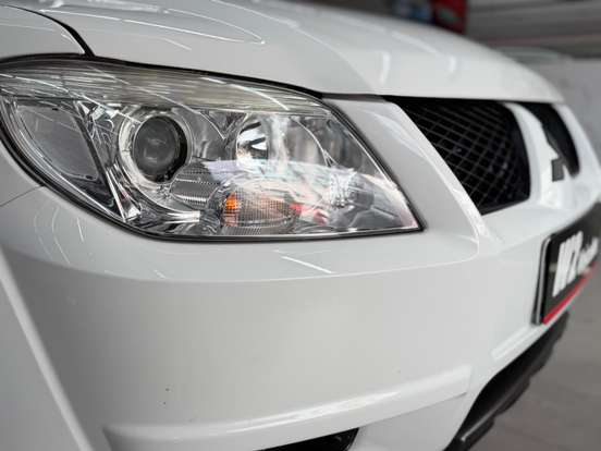 MITSUBISHI-PAJERO TR4-2014
