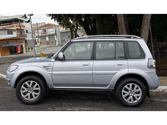 MITSUBISHI-PAJERO TR4-2012