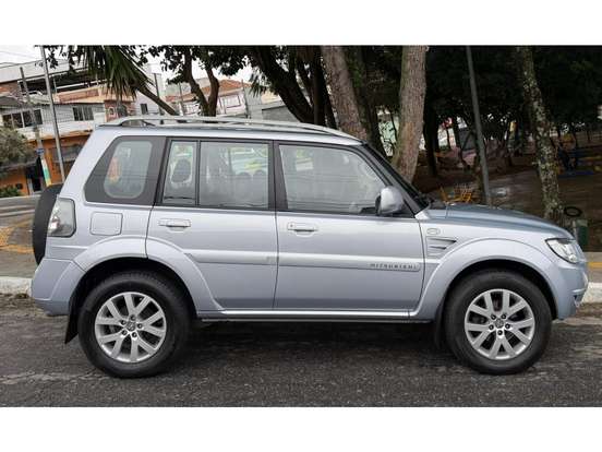 MITSUBISHI-PAJERO TR4-2.0 4X2 16V 140CV FLEX 4P AUTOMÁTICO MITSUBISHI-PAJERO TR4-2012