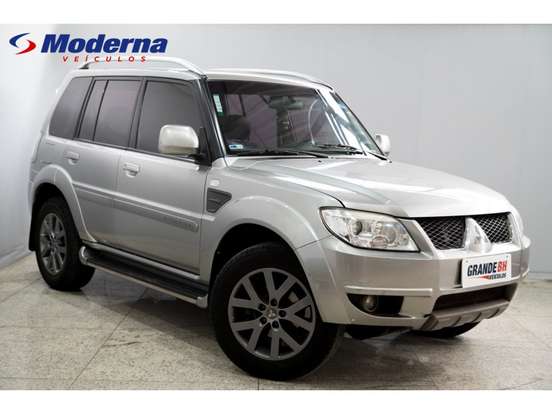MITSUBISHI-PAJERO TR4-2013