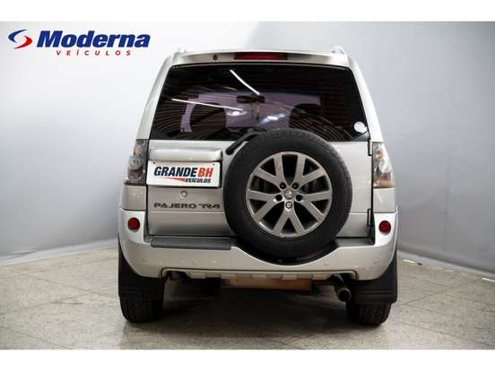 MITSUBISHI-PAJERO TR4-2.0 4X2 16V 140CV FLEX 4P AUTOMÁTICO MITSUBISHI-PAJERO TR4-2013