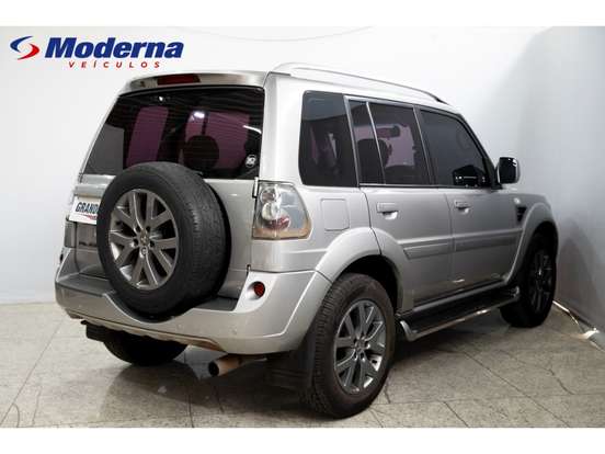 MITSUBISHI-PAJERO TR4-2.0 4X2 16V 140CV FLEX 4P AUTOMÁTICO MITSUBISHI-PAJERO TR4-2013