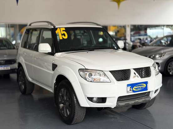 MITSUBISHI-PAJERO TR4-2.0 4X2 16V 140CV FLEX 4P AUTOMÁTICO MITSUBISHI-PAJERO TR4-2014