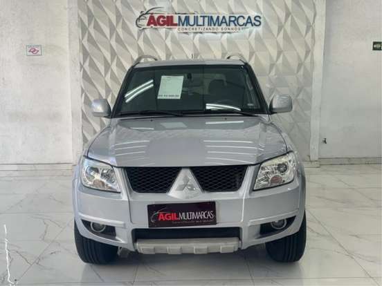 MITSUBISHI-PAJERO TR4-2.0 4X2 16V 140CV FLEX 4P AUTOMÁTICO MITSUBISHI-PAJERO TR4-2011